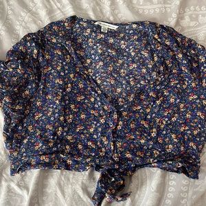 American Eagle Floral Crop top
